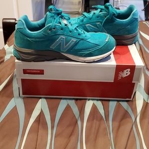 New Balance 990